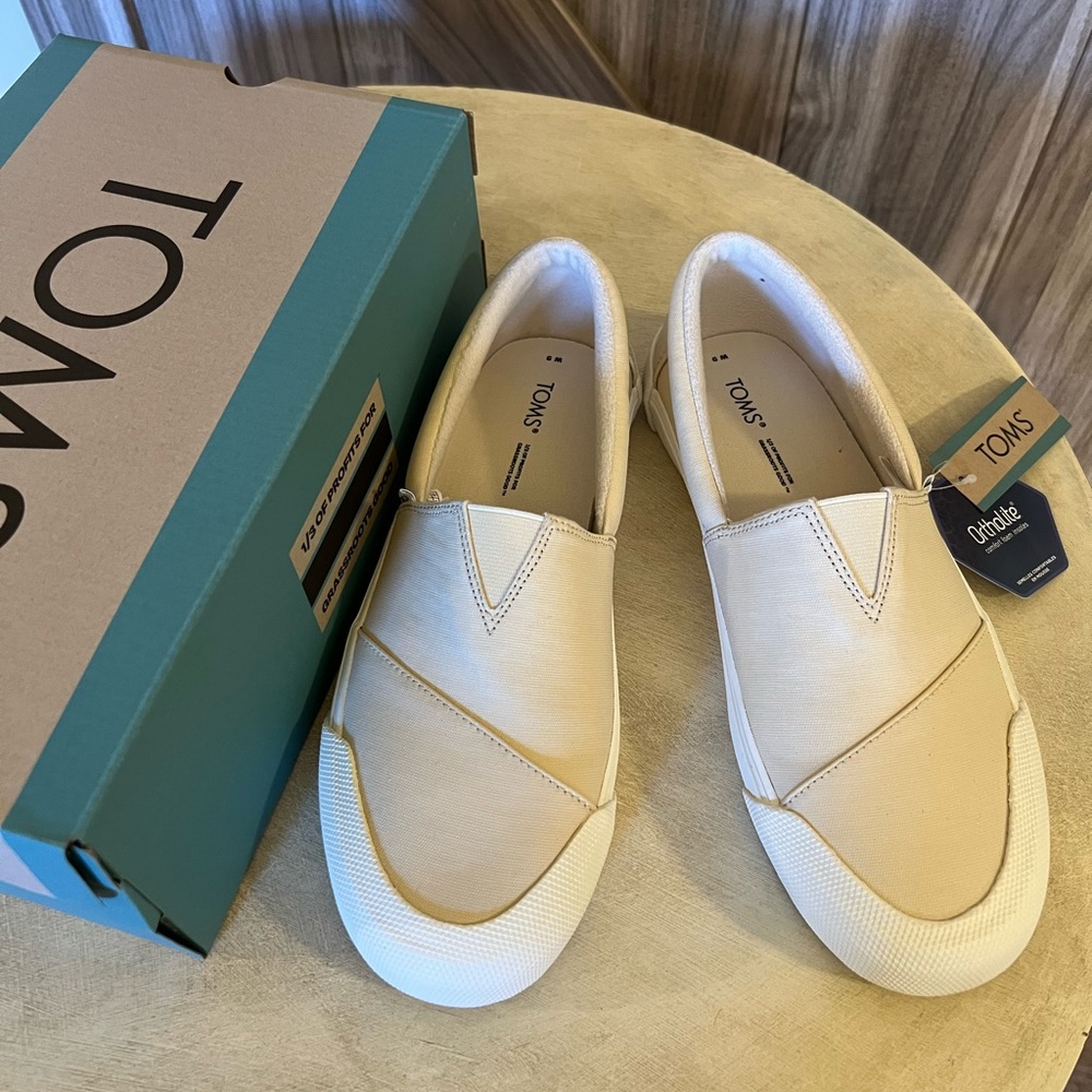 NWT “Fenix” by TOMS beige shoes